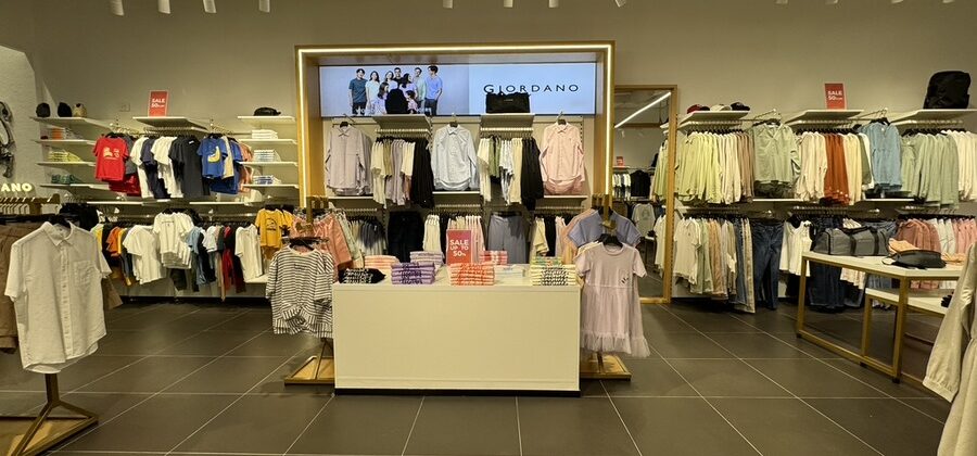 Photograph: Shop Furnishing 11